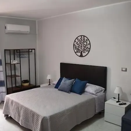 Domus Mea Monolocale شقة تْرابْيا